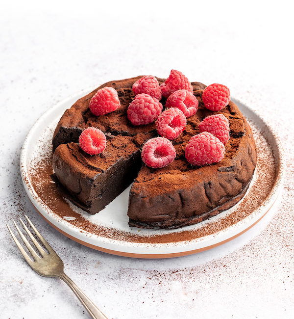 keto flourless chocolate cake